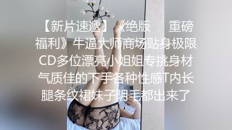 气质不错甜美花裙妹子，舌吻隔着内裤摸逼洗完澡口交舔弄，抱起屁股抽插晃动奶子