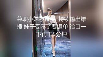   鬼畜双飞大屌哥轮草两女，吞精喝尿电钻玩逼高潮喷水，草嘴深喉呕吐不