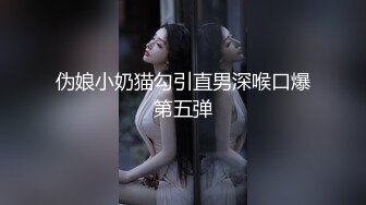 美乳小少妇颜值不错跟小哥激情啪啪，让小哥亲着小嘴后入爆草，揉着骚奶子好刺激，后入抽插奶子乱晃好诱人1