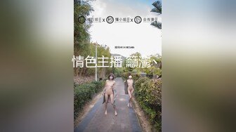 儿子同学到家做客,被禽兽爸爸拖进房间玩,还把儿子抱进房间一起玩