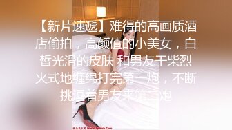 还是学生妹的大眼女神，深邃的五官像新疆人