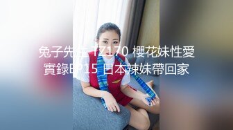 漂亮小少妇被老公找来4个单男轮流着操 连续内射白浆四溢